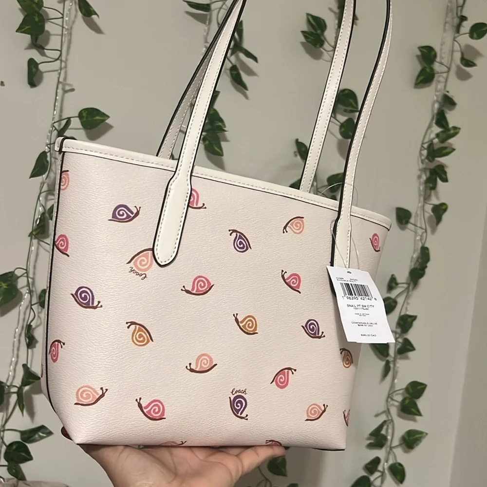 Coach Small City Tote - Picture 4 of 8